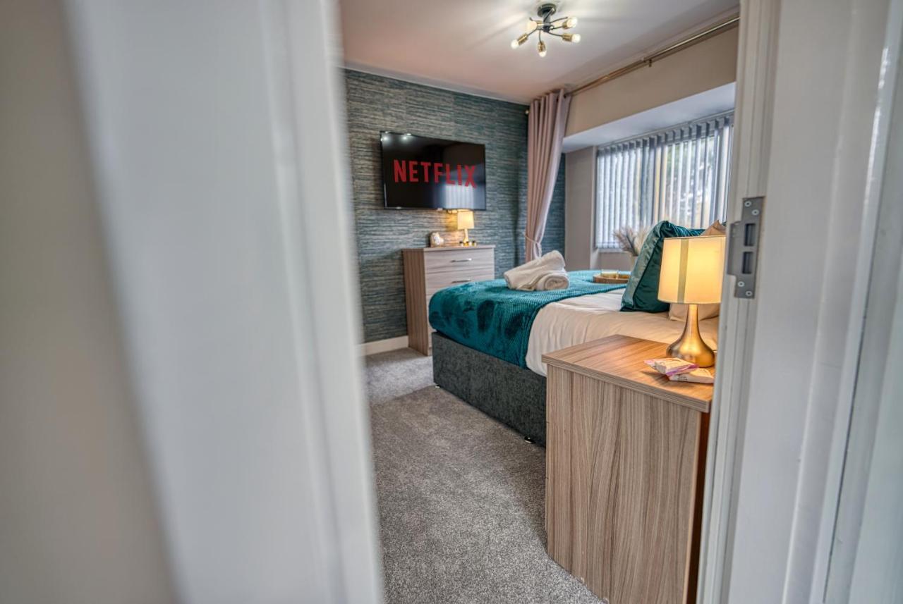 Stylish House - B'Ham Airport And Nec, Jlr Solihull, Business & Leisure Stays - Aspen House Quarto foto