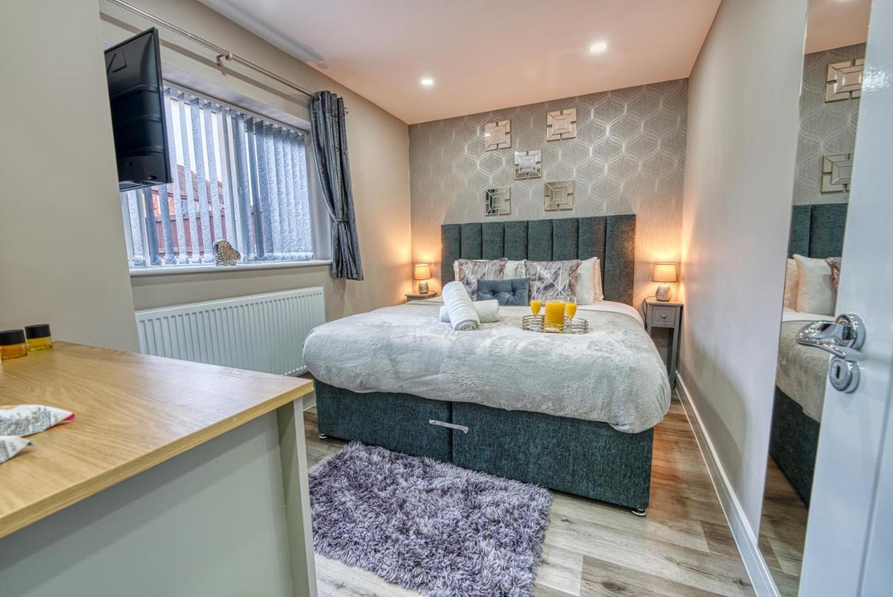 Stylish House - B'Ham Airport And Nec, Jlr Solihull, Business & Leisure Stays - Aspen House Quarto foto