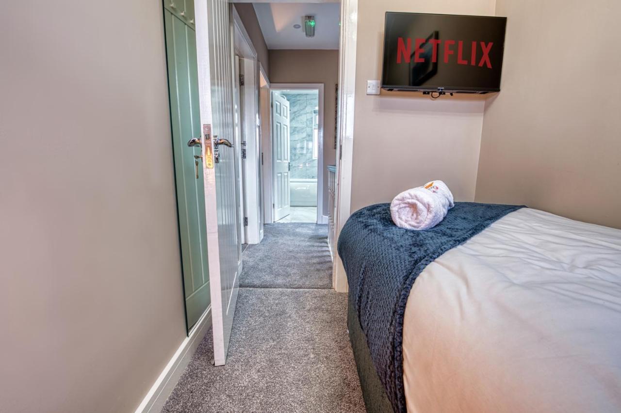 Stylish House - B'Ham Airport And Nec, Jlr Solihull, Business & Leisure Stays - Aspen House Quarto foto