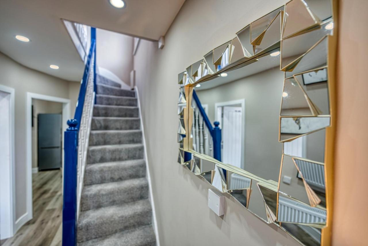 Stylish House - B'Ham Airport And Nec, Jlr Solihull, Business & Leisure Stays - Aspen House Quarto foto