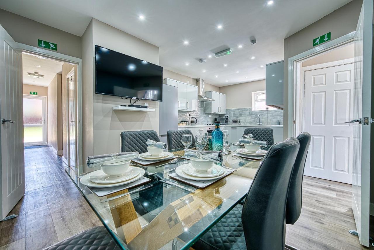 Stylish House - B'Ham Airport And Nec, Jlr Solihull, Business & Leisure Stays - Aspen House Exterior foto